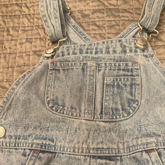 Classic Baby Gap Light Wash Denim Overalls. Size 30-36 months - Picture 3 of 5